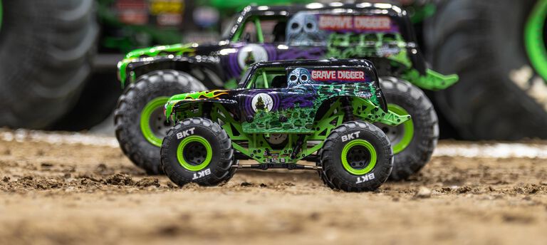 How to Build a Remote Control Monster Truck Course