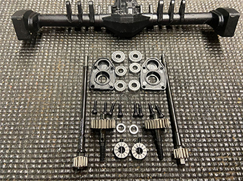 Move your Capra off to the side of your bench as all focus will be
on the axles for the time being.